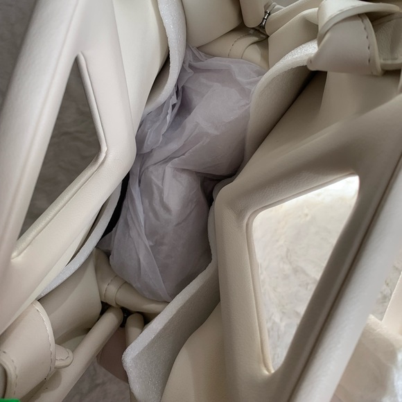 Handbag ๐ - Picture 8 of 12